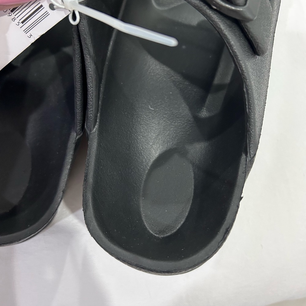 DIY • Black Rubber Sandals • sz 6 - Picture 4 of 6